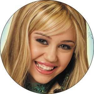  Hannah Montana Close Up Button B DIS 0477 Toys & Games