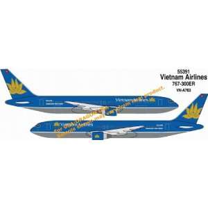    Dragon Wings Vietnam Airlines B767 300ER Model Toys & Games