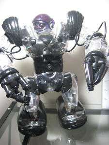 WowWee Robosapien Robot NO/remote CLEAR  