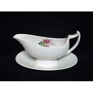    SPODE GRAVY W/ATTACHED LADY ANNE UNDERPLATE 