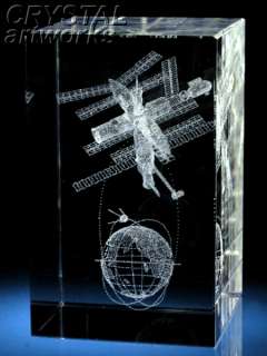 INTERNATIONAL SPACE STATION MIR 3D Laser Etched Crystal J1106s 
