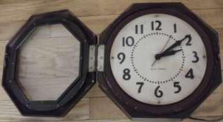   THOMAS METAL WORKING WALL CLOCK CAME OUT POLICE STATION IN BALTIMORE