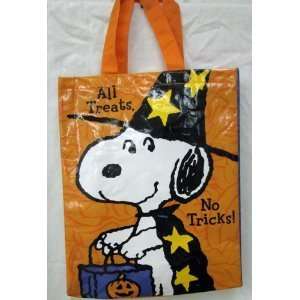  HGB118 Snoopy All Tricks No Treats Vinyl Resuable Gift Bag 