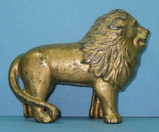 1905/1931 CAST IRON LION BANK W/ TAIL RIGHT GUARANTEED OLD AND 