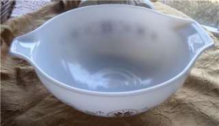 Vintage 4 Quart Glass Pyrex Mixing Bowl Handle Pour  