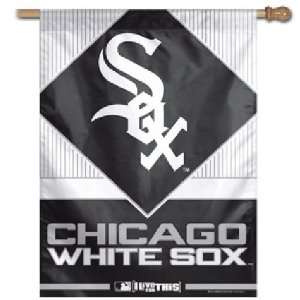  Chicago White Sox MLB Vertical Flag (27x37) by Wincraft 