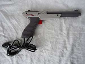 Original Nintendo Zapper Gun *1985 *Grey *NES *Shooting  