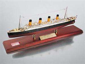 RMS Titanic Signature Series 1/500 Scale Model SIGNED by Millvina Dean 