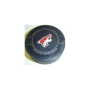   Phoenix Coyotes NHL Hockey Official Game Puck 2009 2010 Sports