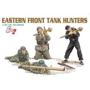  Front Tank Hunters (Gen 2) Military Figures Model Kit Toys & Games