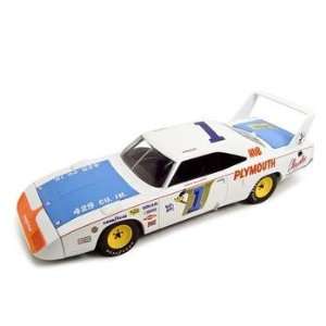   1970 Plymouth Superbird #1 Roger McCluskey 118 Diecast Toys & Games