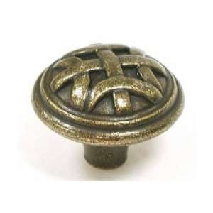  Top Knobs M160 Celtic large knob 1 1/4