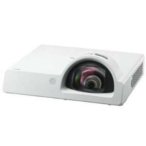  PANASONIC 2500lm XGA 1024x768 ShortThrowProjector 