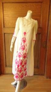 VINTAGE MEXICAN BOHO EMBROIDERED LONG DRESS Small  