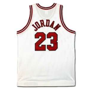  Michael Jordan Autographed Chicago Bulls Home/White Jersey 