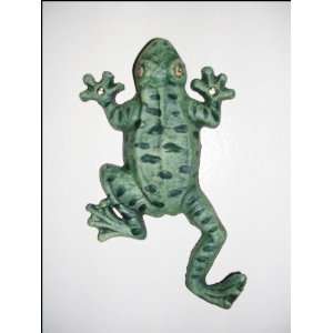  Cast Iron Frog Style Wall Hung Hook / Coat Hanger