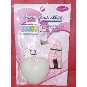 VALENTINES SHOW YOUR LOVE 7 COLOR LED GLOW HEART WITH KEY RING & PINK 