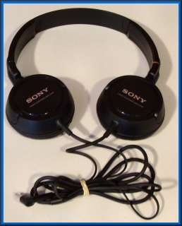 SONY 9 Portable DVD Player DVP FX 950 w/ MDR ZX100 Headphones, Targus 