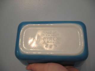 VINTAGE PYREX REFRIGERATOR DISH TORQUOISE BLUE 1.5 PINT WITH LID 