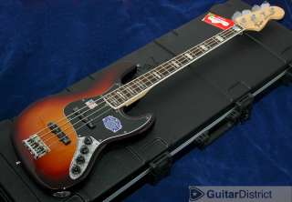   Fender ® American Deluxe Jazz Bass J Bass, 3 Color Sunburst  