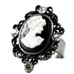  Beautiful Black/White Cameo Woman Fashion Ring with Ice 
