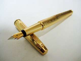 Beautiful Rich Strip and Dots Gold coloured Fountain Pen FJS  