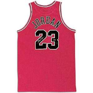 com Bulls Upper Deck Michael Jordan Autographed Jersey ( Red  Jordan 