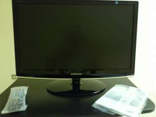 Mint Condition In Box Samsung 2333HD 23 1080p HD LCD Television 