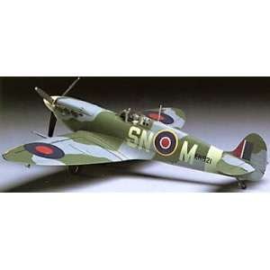   48 Supermarine Spitfire VB (Plastic Model Airplane) Toys & Games