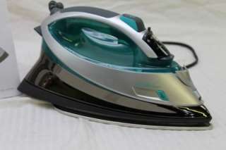 chance with this Sunbeam Turbo Steam iron. Featuring multiple ironing 